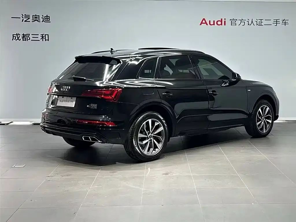 Audi Q5L — фото 4