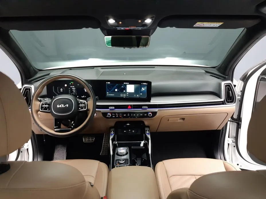 Kia Sorento — фото 7