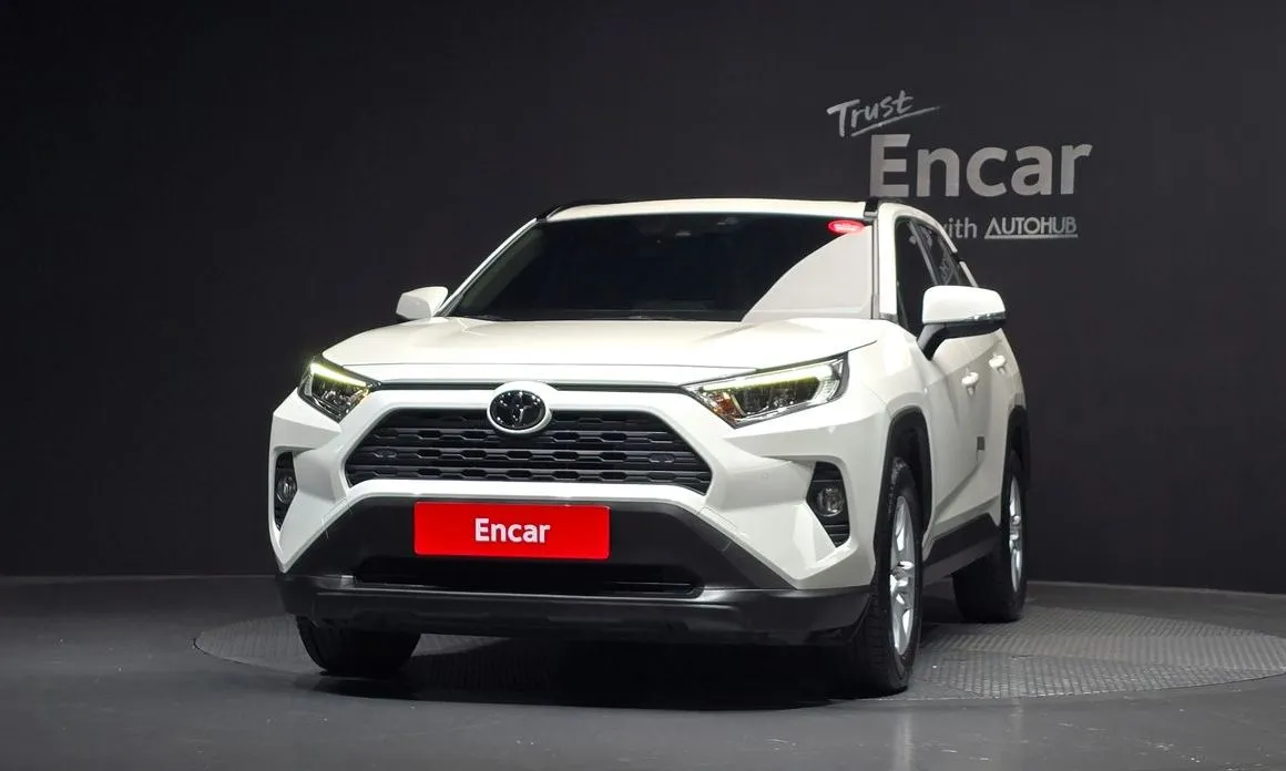 Toyota RAV4 — фото 2