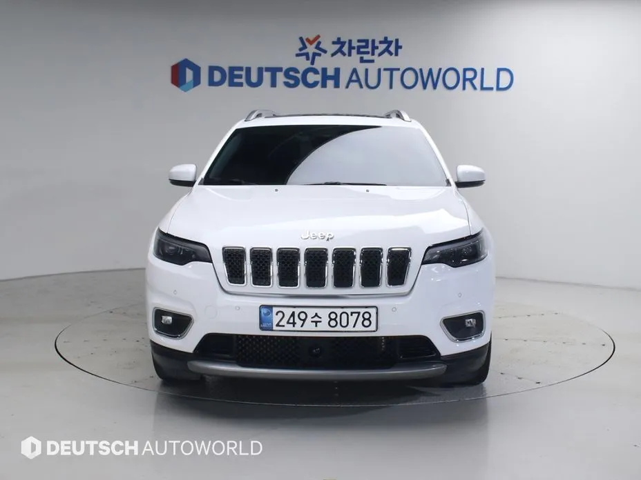 Jeep Cherokee — фото 2