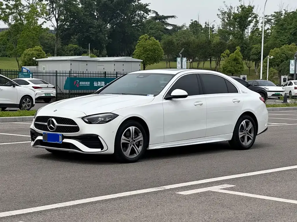 Mercedes-Benz C-Class — фото 1