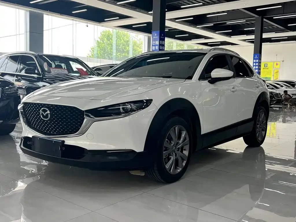 Mazda CX-30 — фото 1