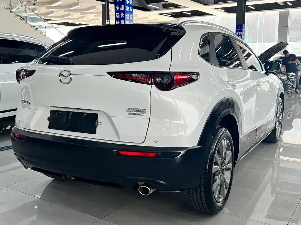 Mazda CX-30 — фото 8