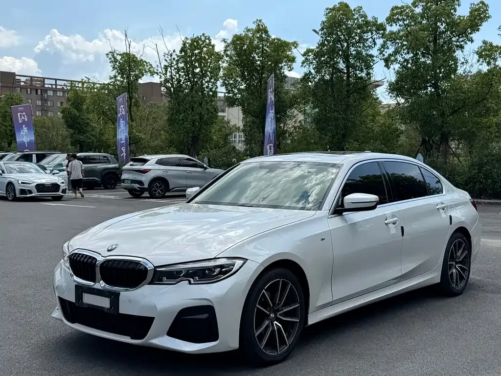 BMW 3 Series — фото 1