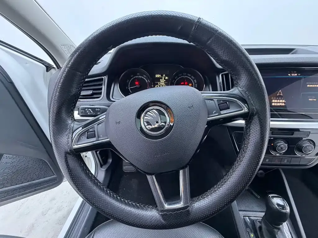 Skoda Kamiq — фото 10