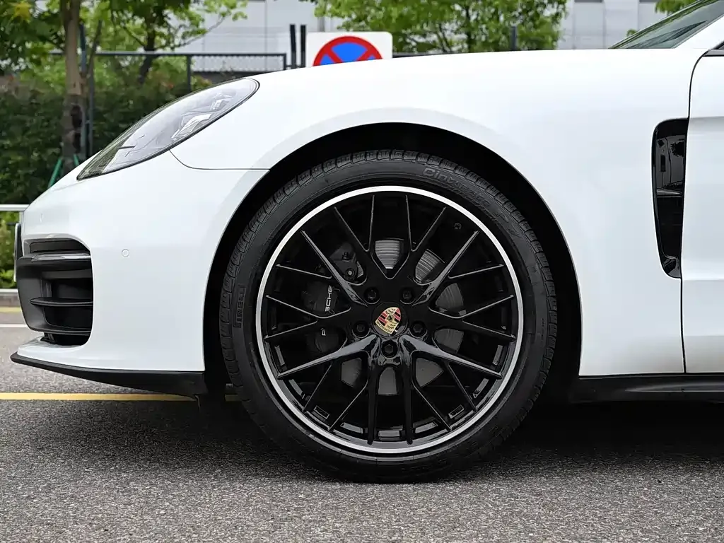 Porsche Panamera — фото 5
