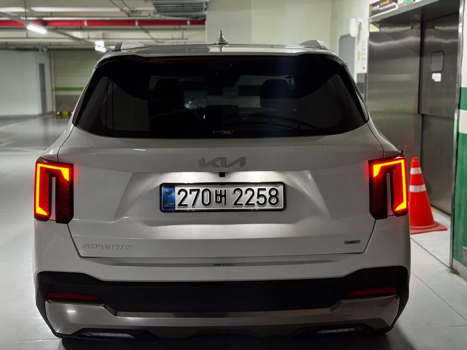 Kia Sorento — фото 6