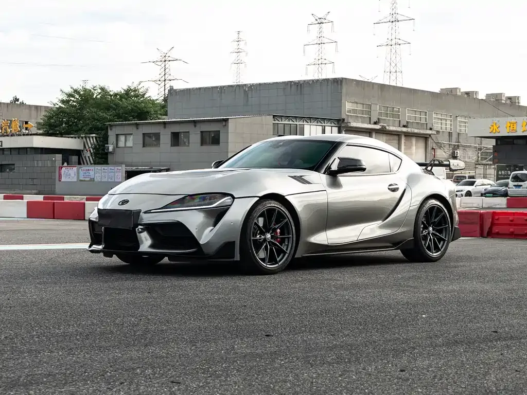 Toyota Supra — фото 1