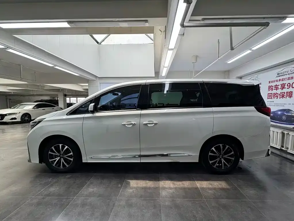 GAC Motor Trumpchi M8 — фото 3