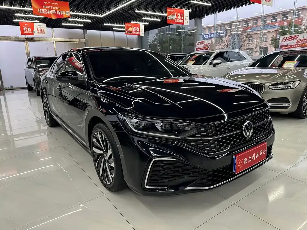 Volkswagen Passat — фото 9