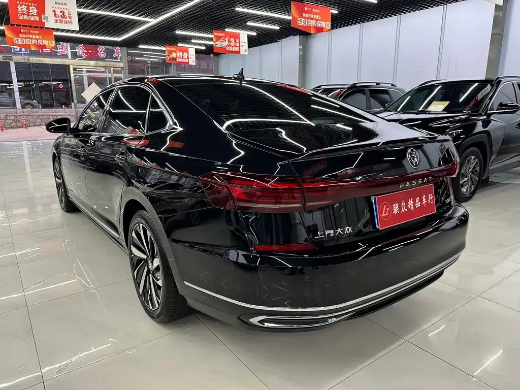 Volkswagen Passat — фото 3