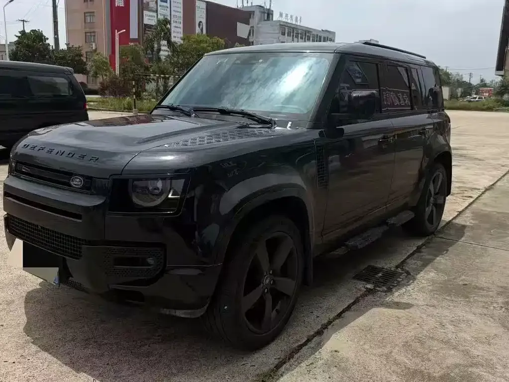 Land Rover Defender — фото 1