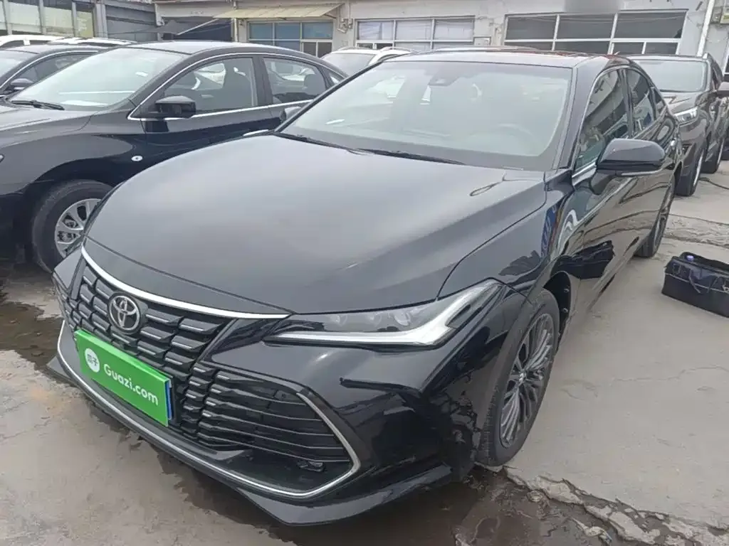 Toyota Avalon — фото 1