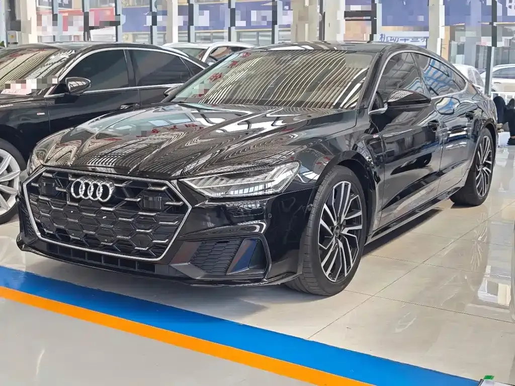 Audi A7 — фото 1