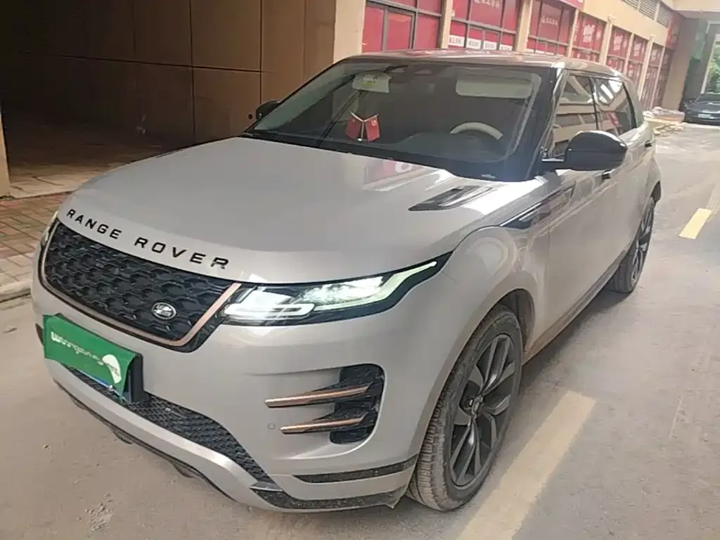 Land Rover Evoque — фото 1