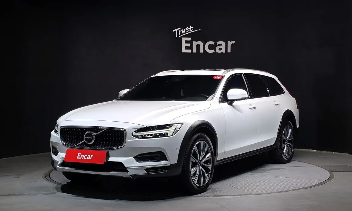Volvo V90 — фото 1