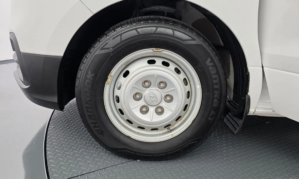 Hyundai Starex — фото 10