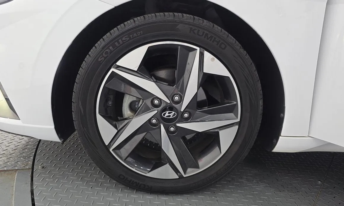 Hyundai AVANTE — фото 6