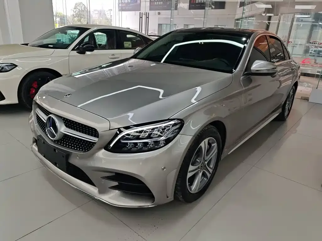 Mercedes-Benz C-Class — фото 1