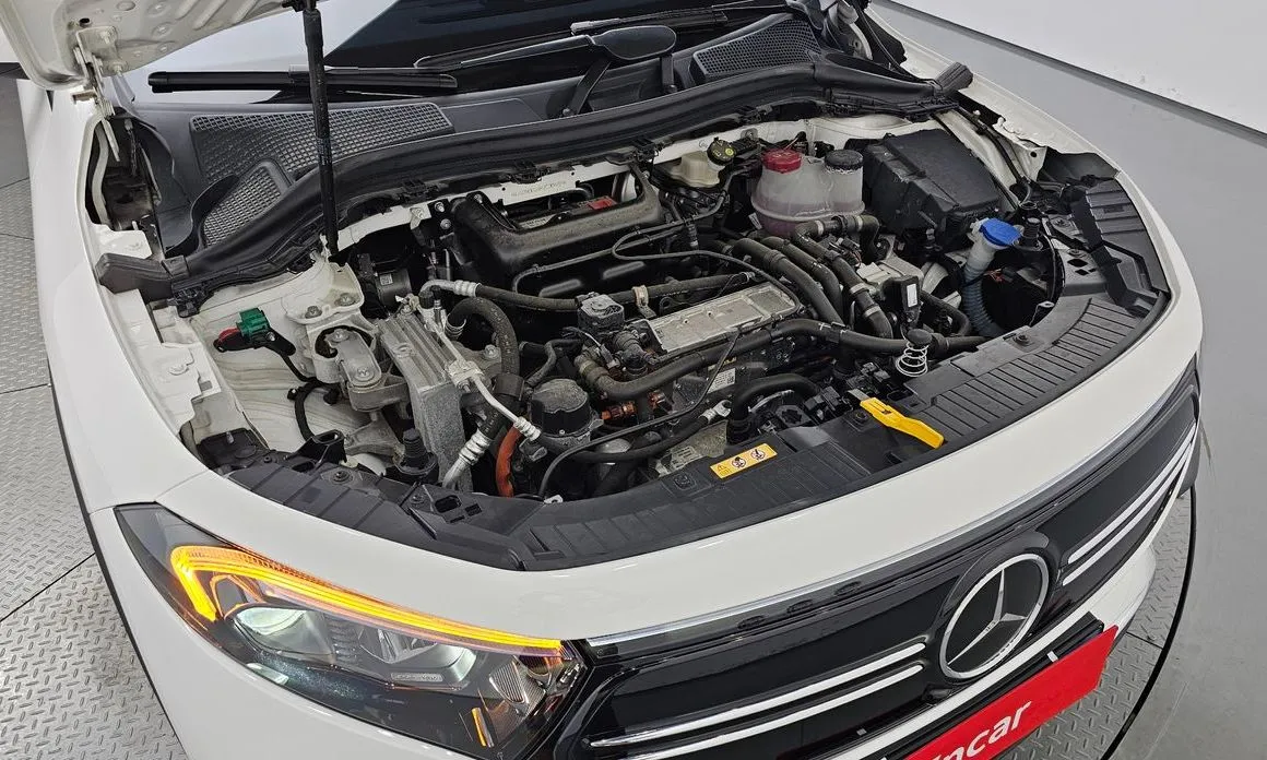 Mercedes-Benz EQA — фото 10