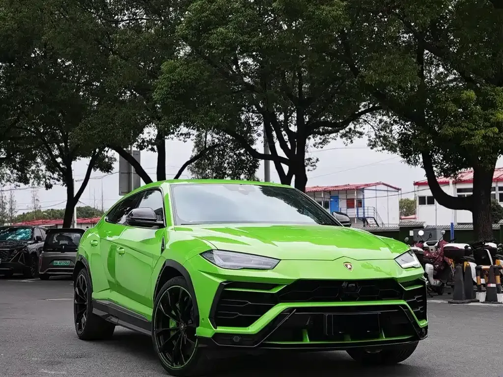 Lamborghini Urus — фото 6