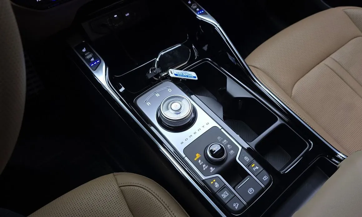 Kia Sorento — фото 4