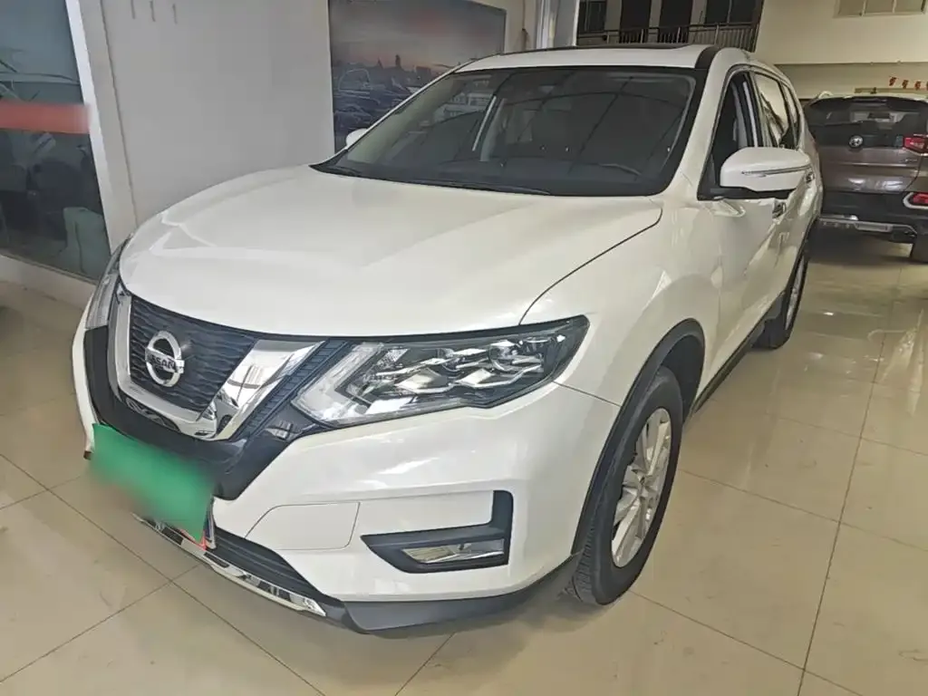 Nissan X-Trail — фото 1