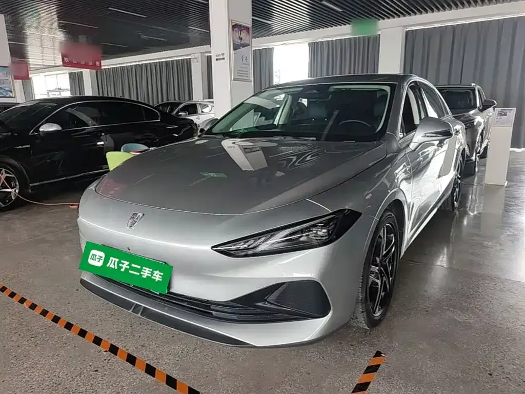 Roewe D7 — фото 1