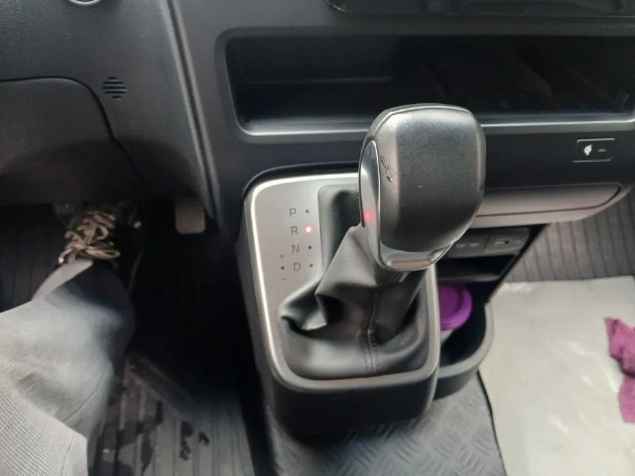 Hyundai Staria — фото 3