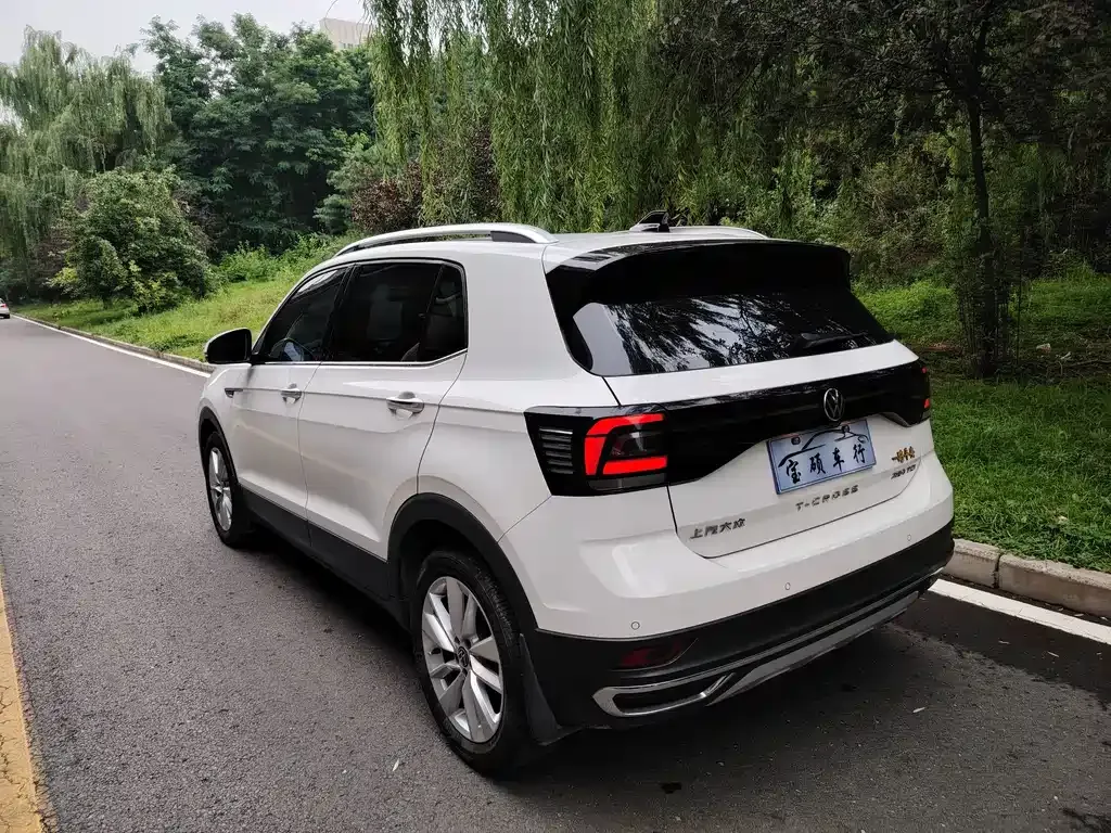 Volkswagen T-Cross — фото 10