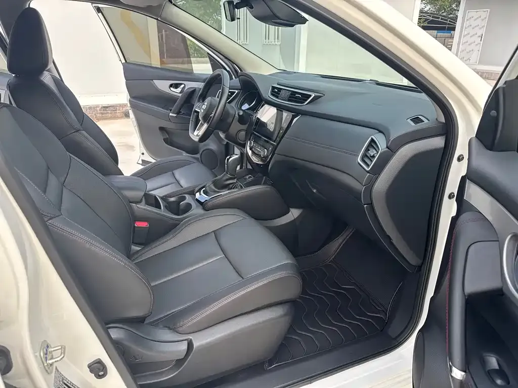 Nissan Qashqai — фото 10