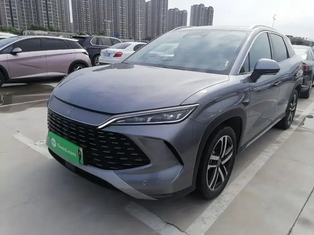 BYD L DM-i — фото 1