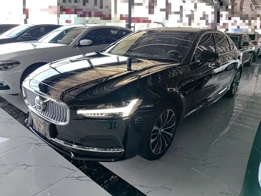 Volvo S90 — фото 1
