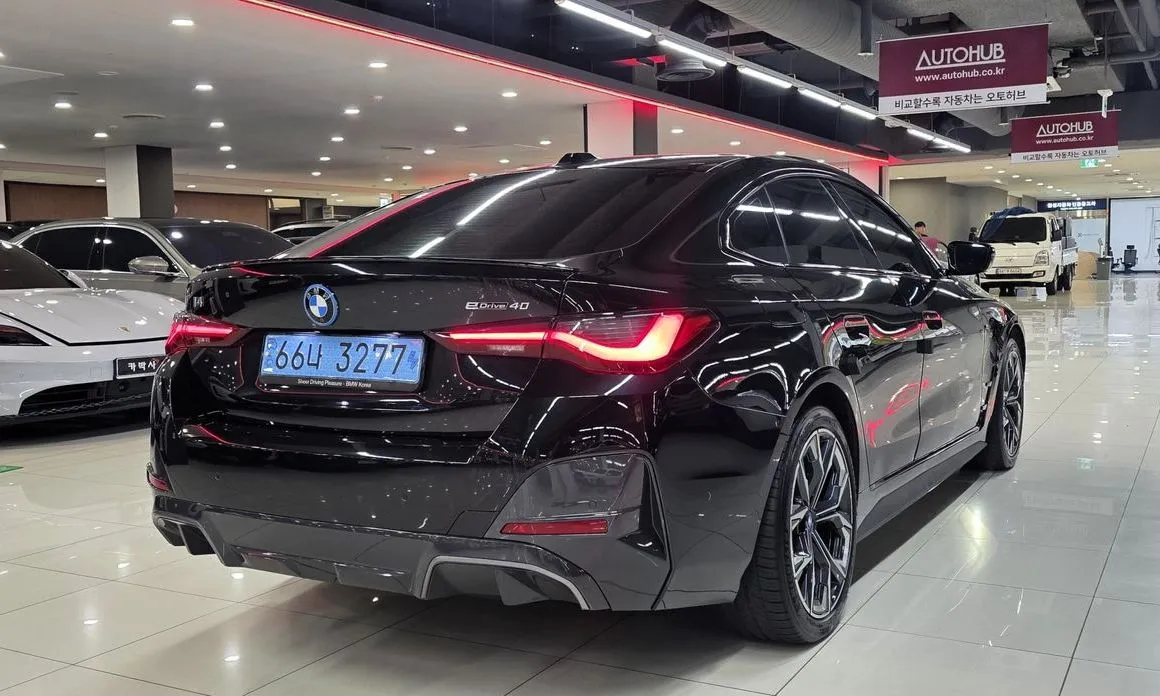 BMW i4 — фото 4