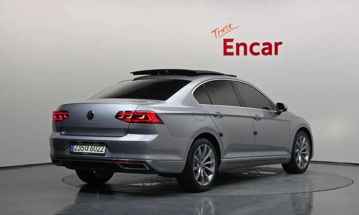 Volkswagen Passat — фото 2