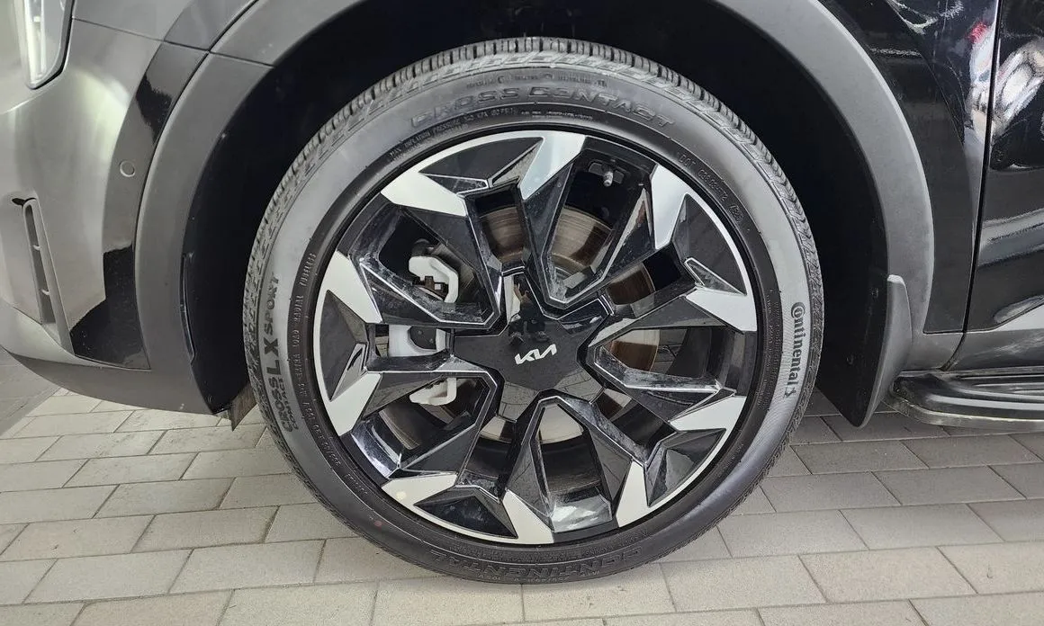 Kia Sorento — фото 8