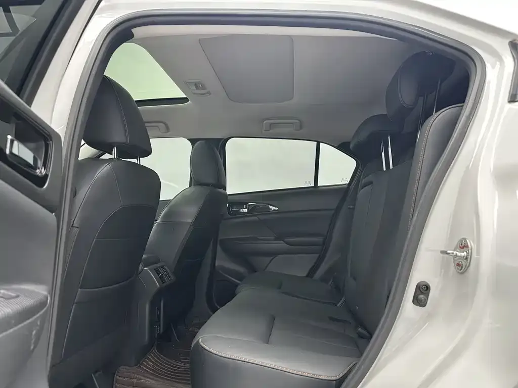 Mitsubishi Eclipse Cross — фото 2