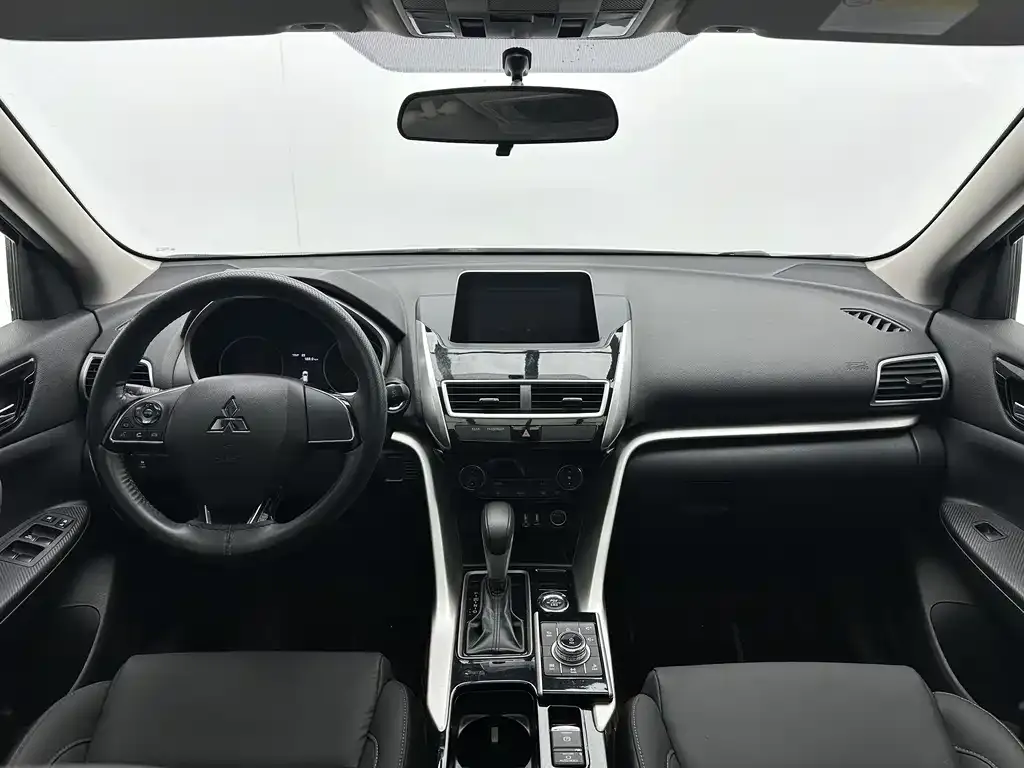 Mitsubishi Eclipse Cross — фото 6