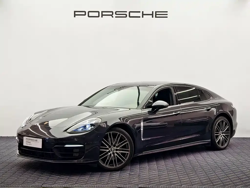 Porsche Panamera — фото 1