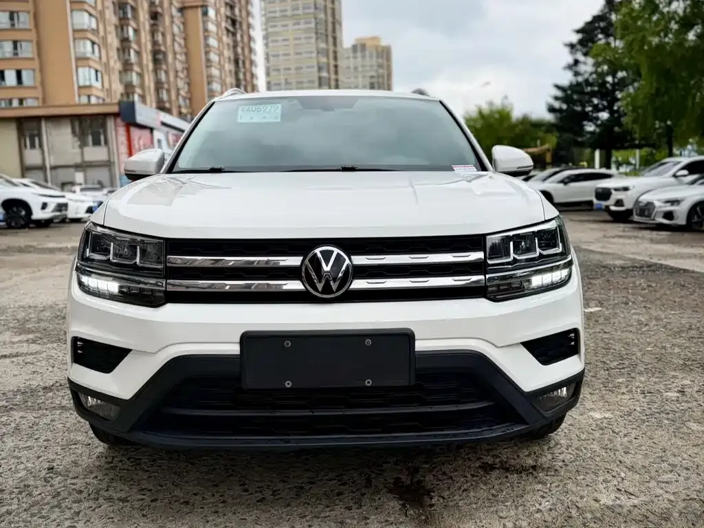 Volkswagen Tharu — фото 8