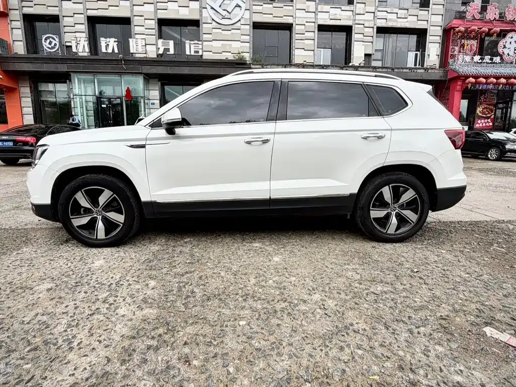 Volkswagen Tharu — фото 3