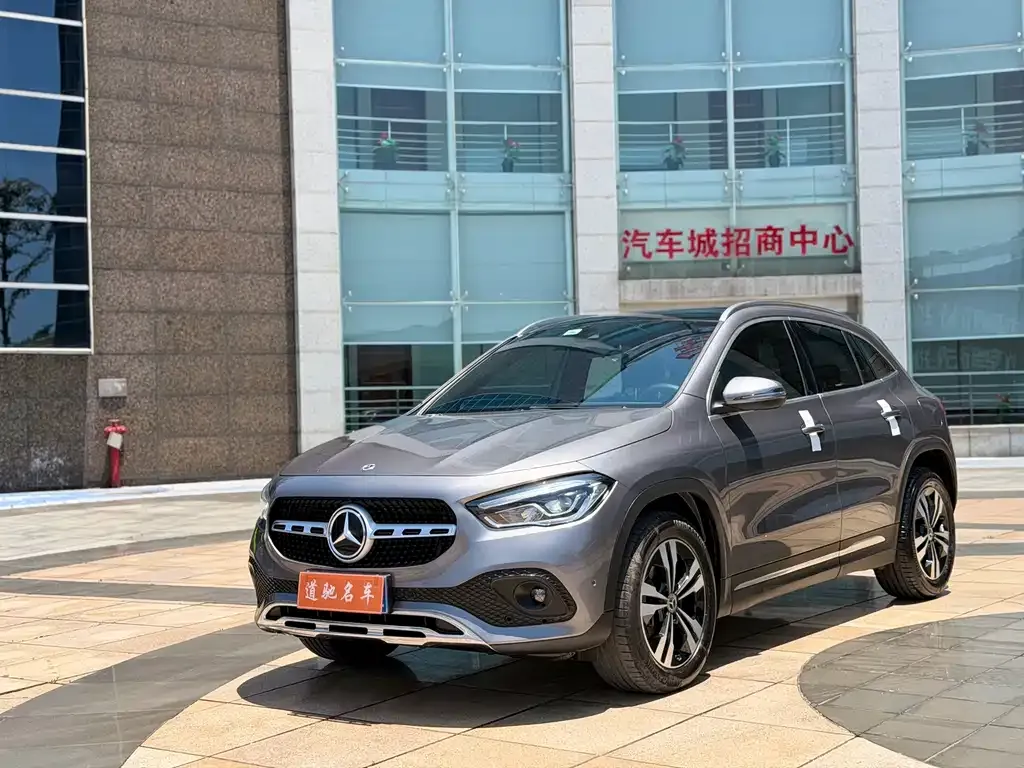 Mercedes-Benz GLA — фото 1