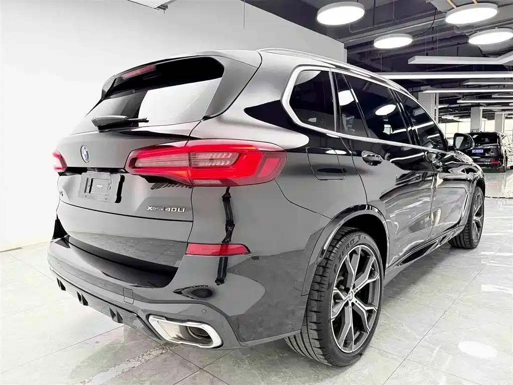 BMW X5 — фото 10