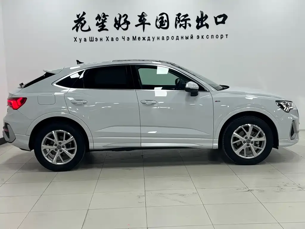 Audi Q3 Sportback — фото 7