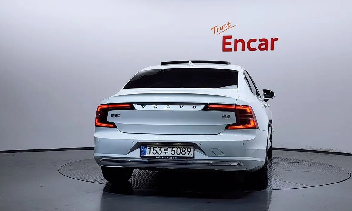 Volvo S90 — фото 3