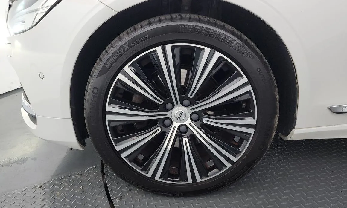 Volvo S90 — фото 9