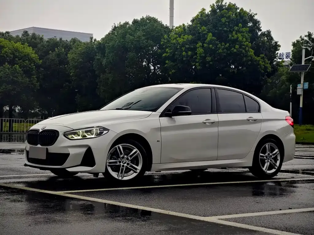 BMW 1 Series — фото 1