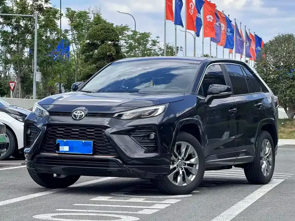 Toyota Wildlander — фото 1