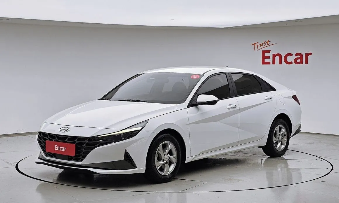 Hyundai AVANTE — фото 1