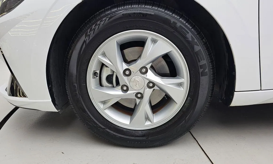 Hyundai AVANTE — фото 9